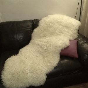 100% Sheep Skin runner